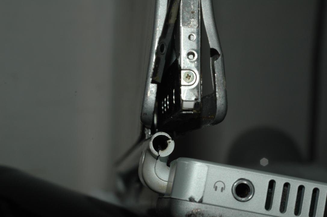 pb g4 without hinge, not professionally opened. google for hinges, kits and repair guides (you can save on those though, they just tell you to pry open the epoxied frame)/